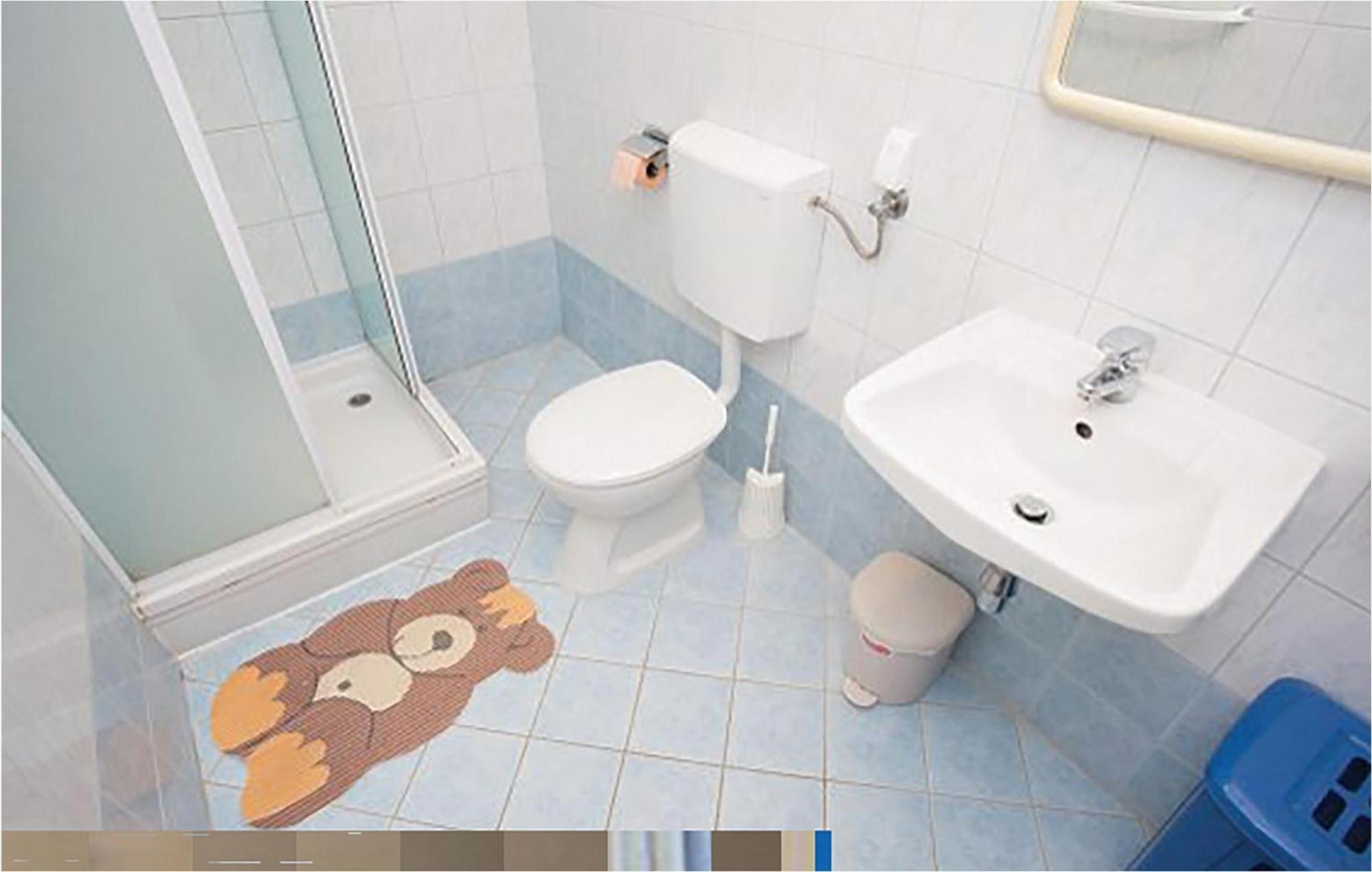 1 Bedroom Beautiful Apartment In マリンスカ エクステリア 写真