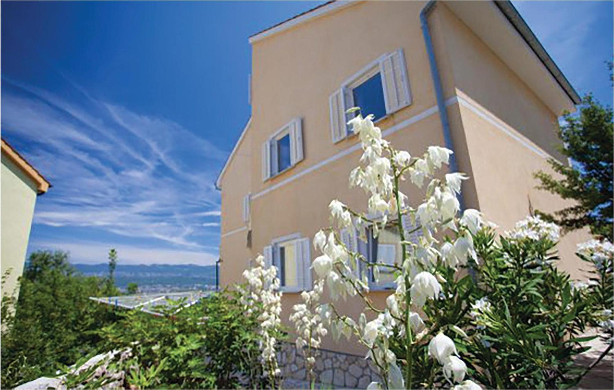 1 Bedroom Beautiful Apartment In マリンスカ エクステリア 写真